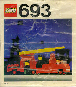 693 Fire engine with firemen
